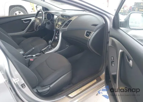 2016 Hyundai Elantra Value Edition z USA, uszkodzony, nr VIN KMHDH4AE5GU482894